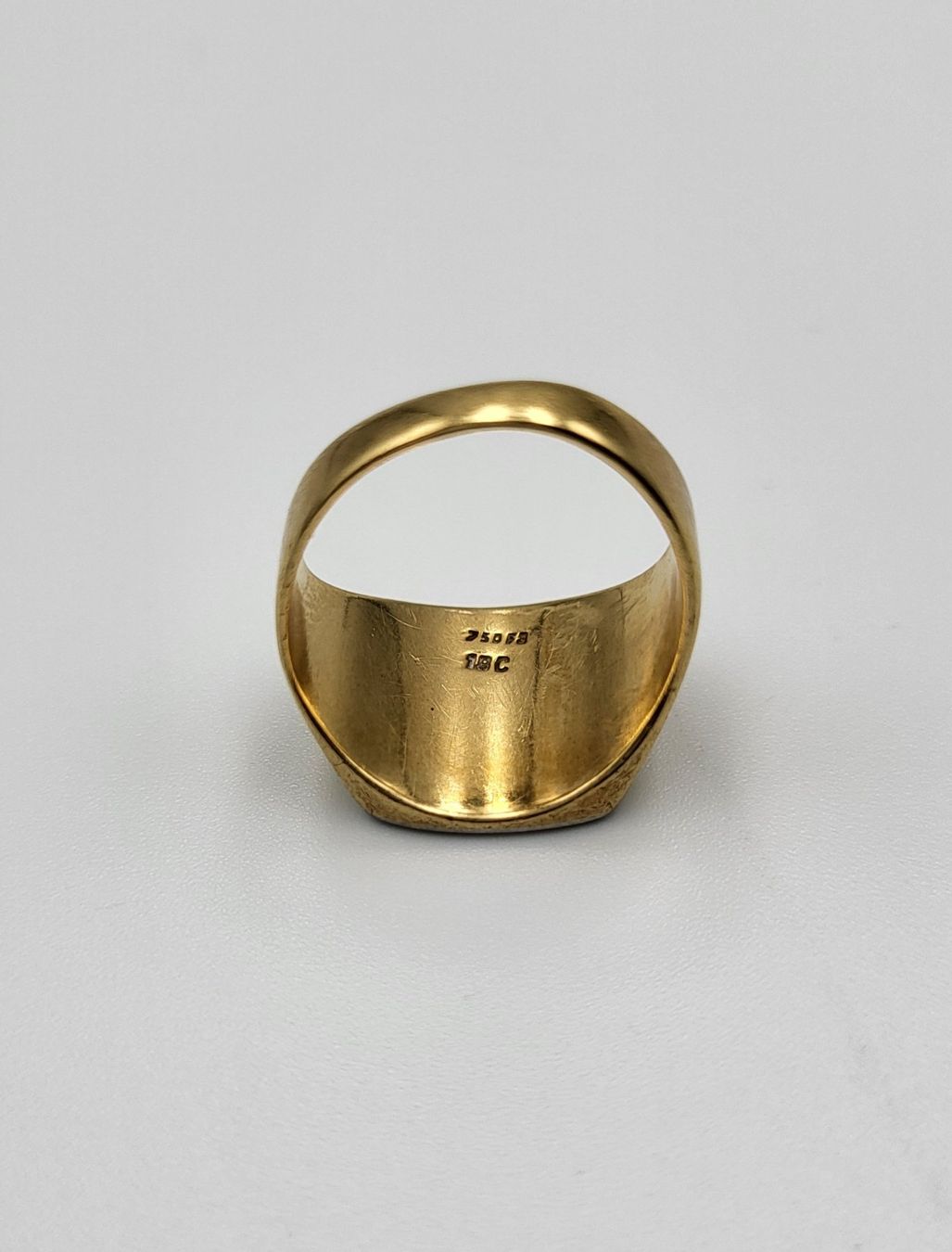 Anelli: 18 Karat 750 Gold Wappenring – Usato da Wald ZH venduto da Aniade 9