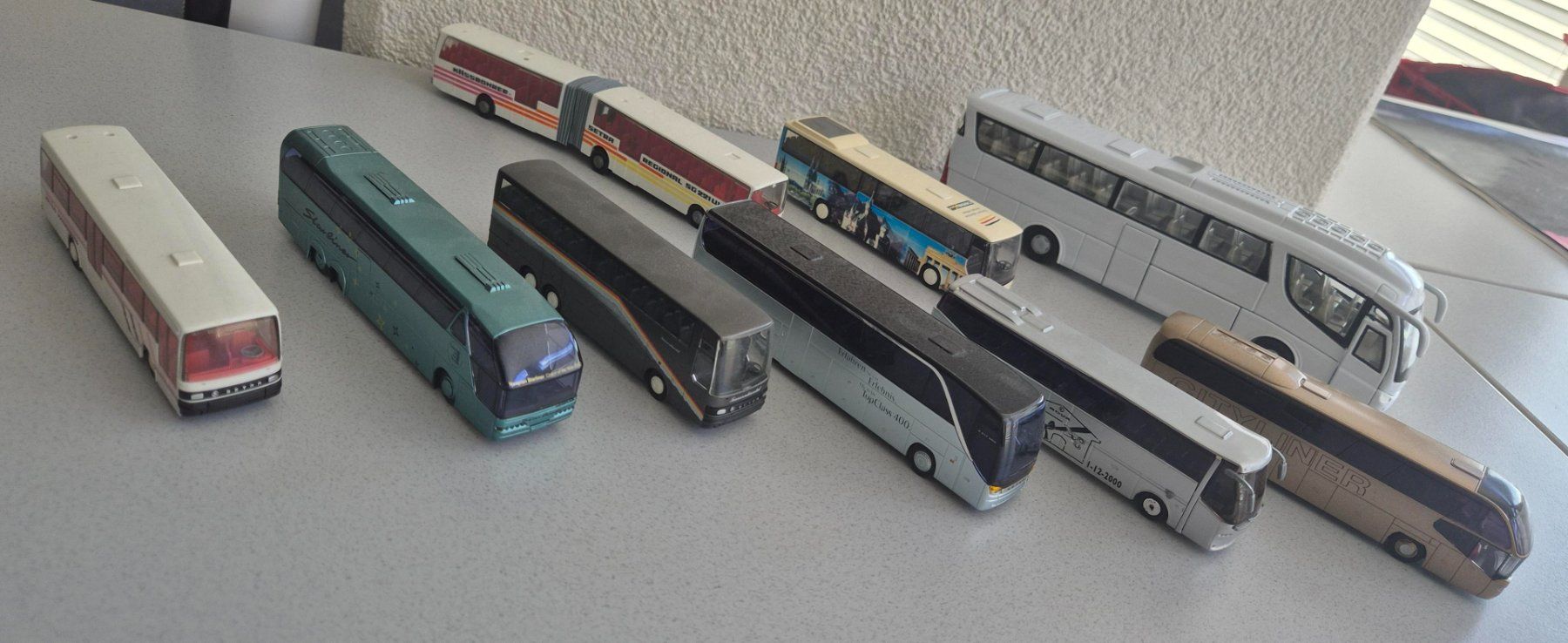 Modellini d'auto: 1 Stk aus diversen Bus-Modellen 1:87 & 1:50 – Usato da Zürich venduto da tppx