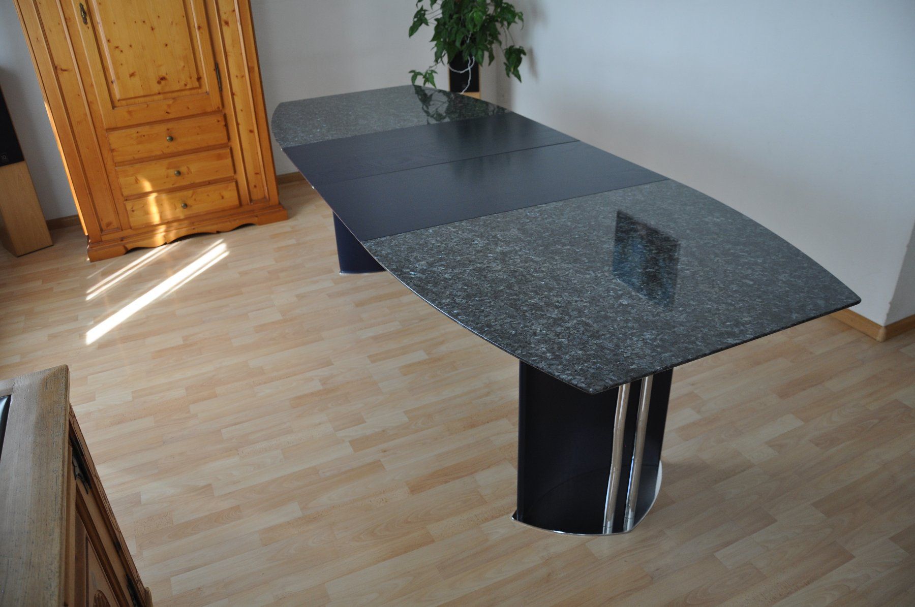 Tavoli: Auszugtisch Granit Labradur – Usato da Fulenbach venduto da Hsteinadler01 2