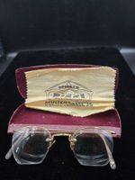Antike Art Decor Brille mit Etui