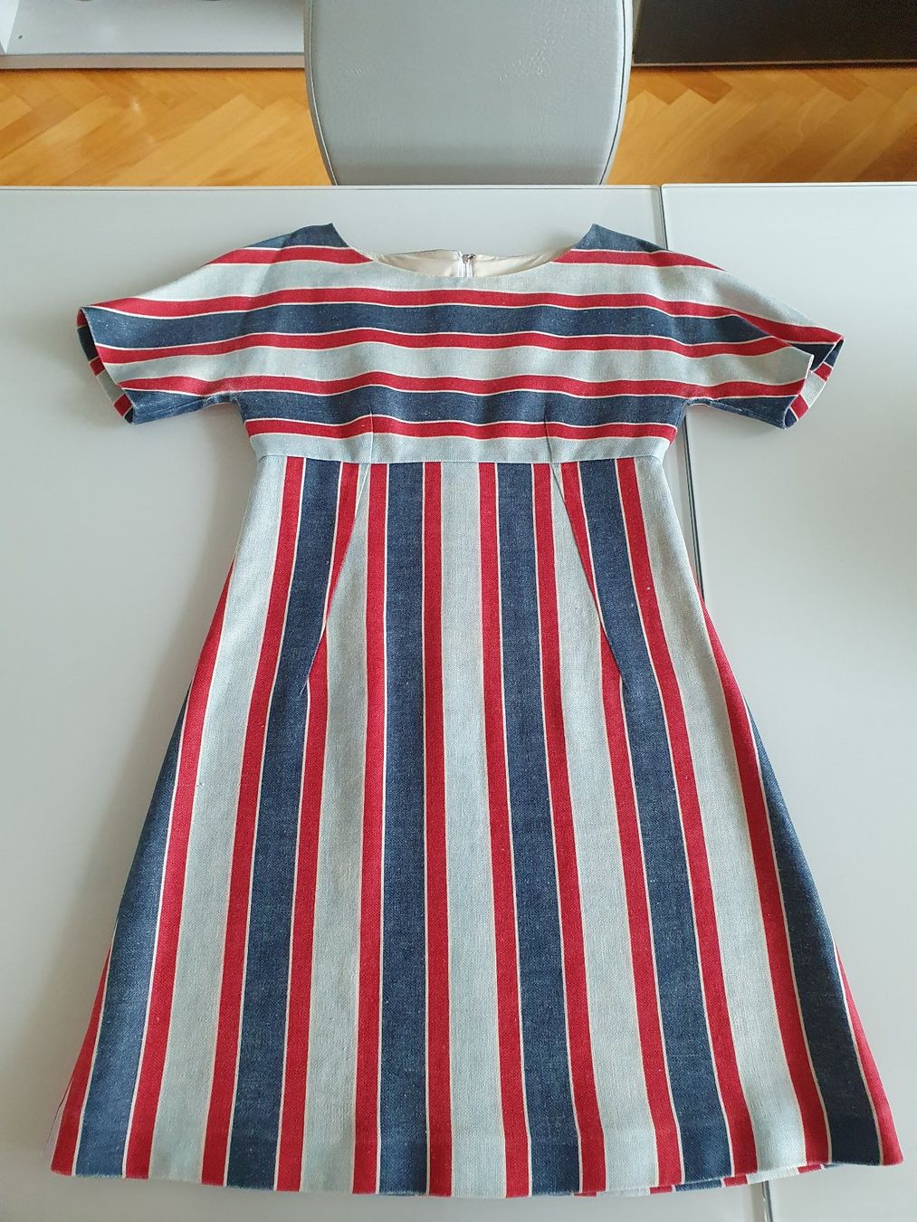 Dolce & Gabbana Vestiti: Robe Dolce & Gabbana rayée, 40 IT – Nuovo (secondo la descrizione) da Grand-Lancy venduto da kri_qk5y