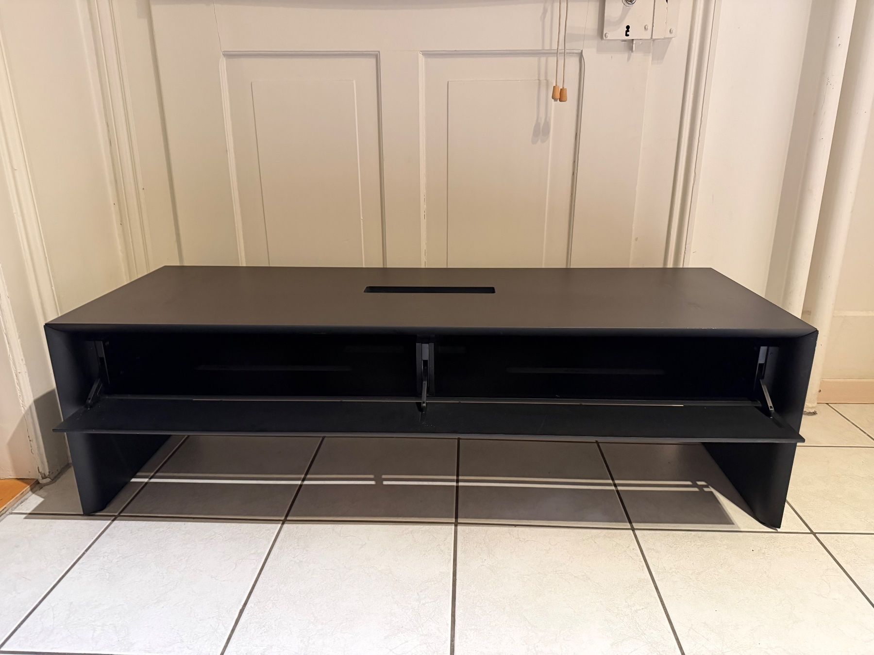 Bang & Olufsen Mobili TV: Bang & Olufsen Sideboard/TV Möbel – Usato da Thun venduto da Astralbern 2