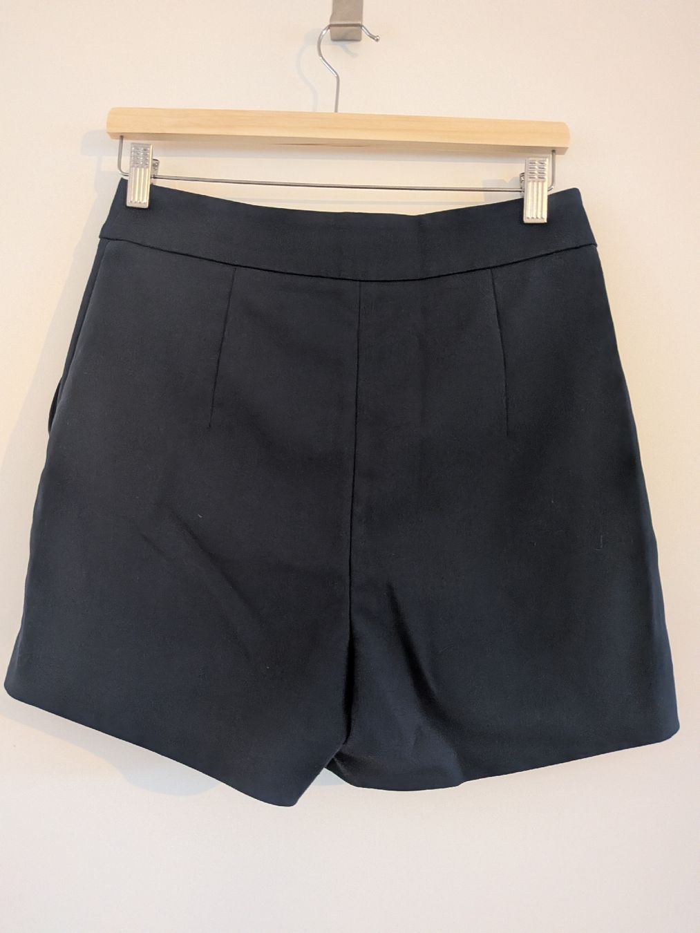 H&M Pantaloni: H&M High Waisted Shorts, Size EU38 – Nuovo (secondo la descrizione) da Wettingen venduto da ann_hzb5 1
