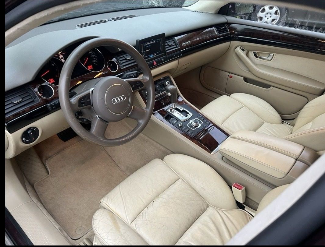 Audi Automobili: Schöner Audi A8 4.2L V8 mit MFK – Usato da Zürich venduto da daven0x3 4