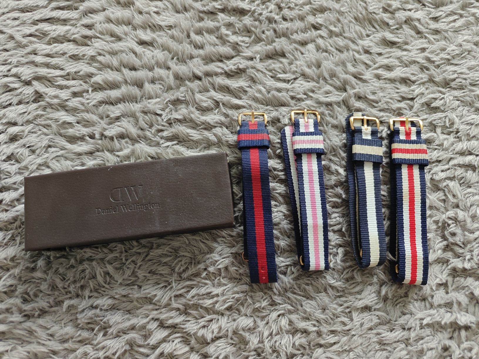 Daniel Wellington Orologi: Daniel Wellington Uhr – Difettoso da Pieterlen venduto da Saemelili 3