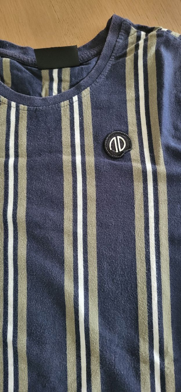 Hemden, T-Shirts & Polos: Tshirt – Gebraucht aus Amlikon-Bissegg von Schnuefeli4 1