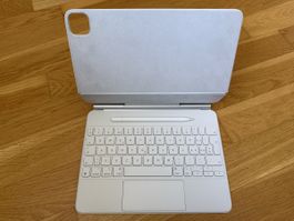 Apple Magic Keyboard + Pencil