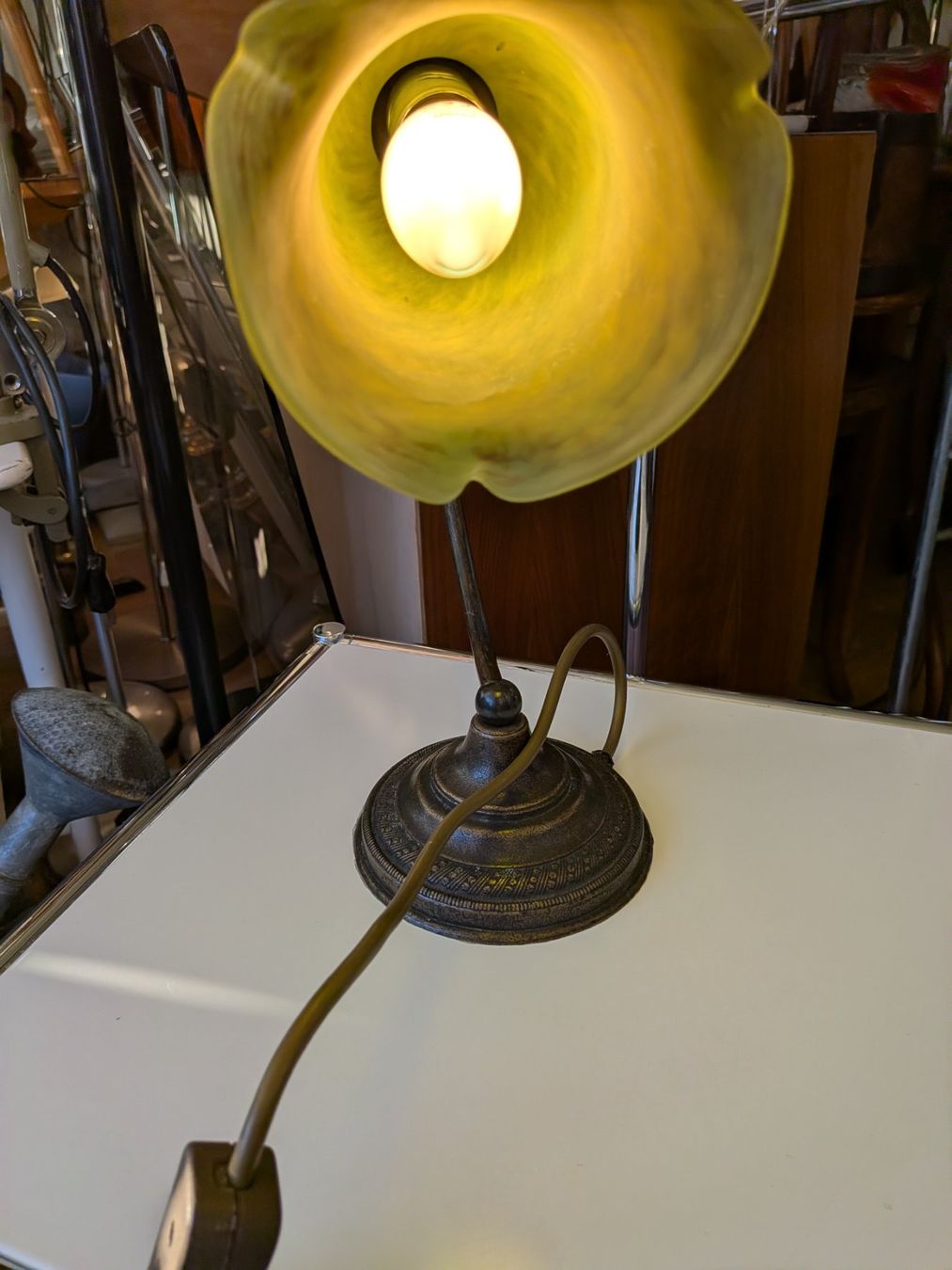 Lampade: Nostalgische Tischleuchte Les verres françaises – Usato da Emmen venduto da Brockofsky 4