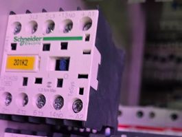 Schütz Schneider Electric LP1K09 10BD 24V