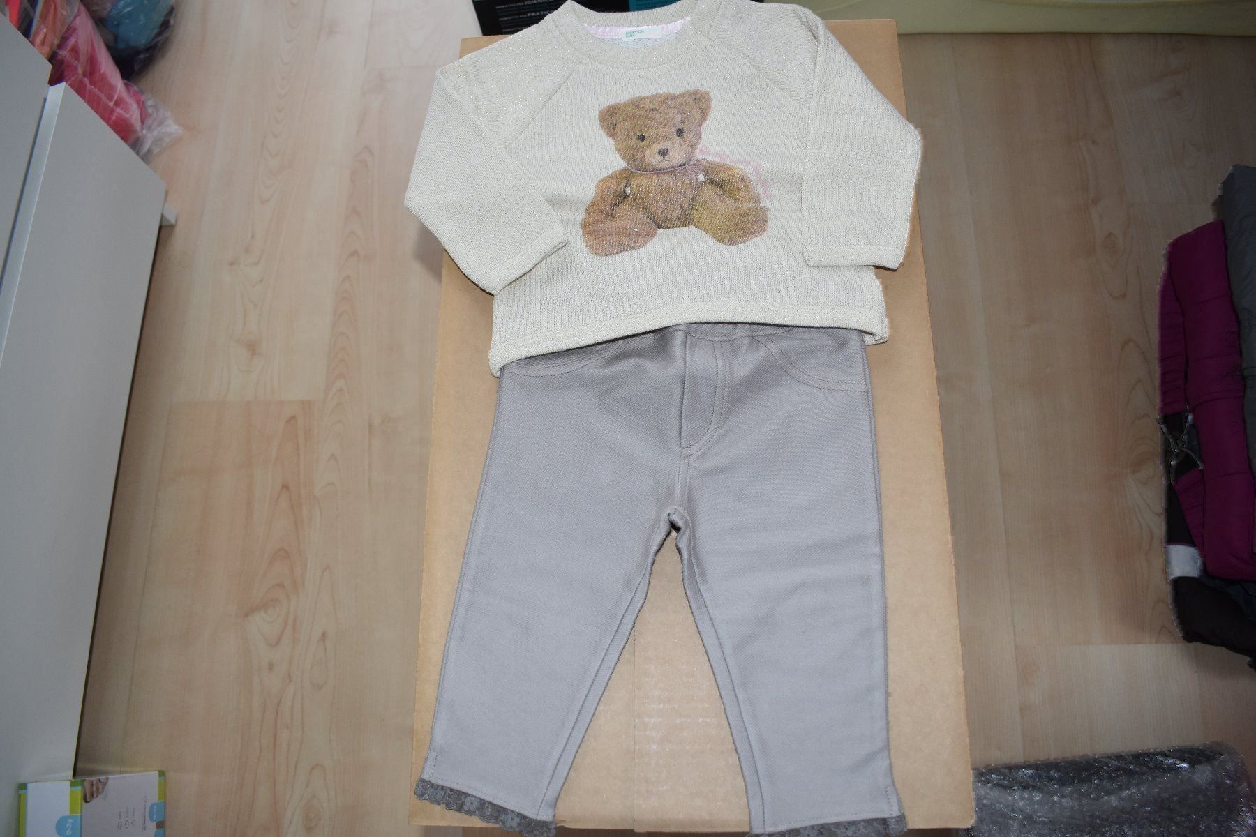 Benetton Lotti & Set di vestiti: Benetton Pullover und Hose, Gr. 68 – Nuovo (secondo la descrizione) da Grüsch venduto da Wiiwarm