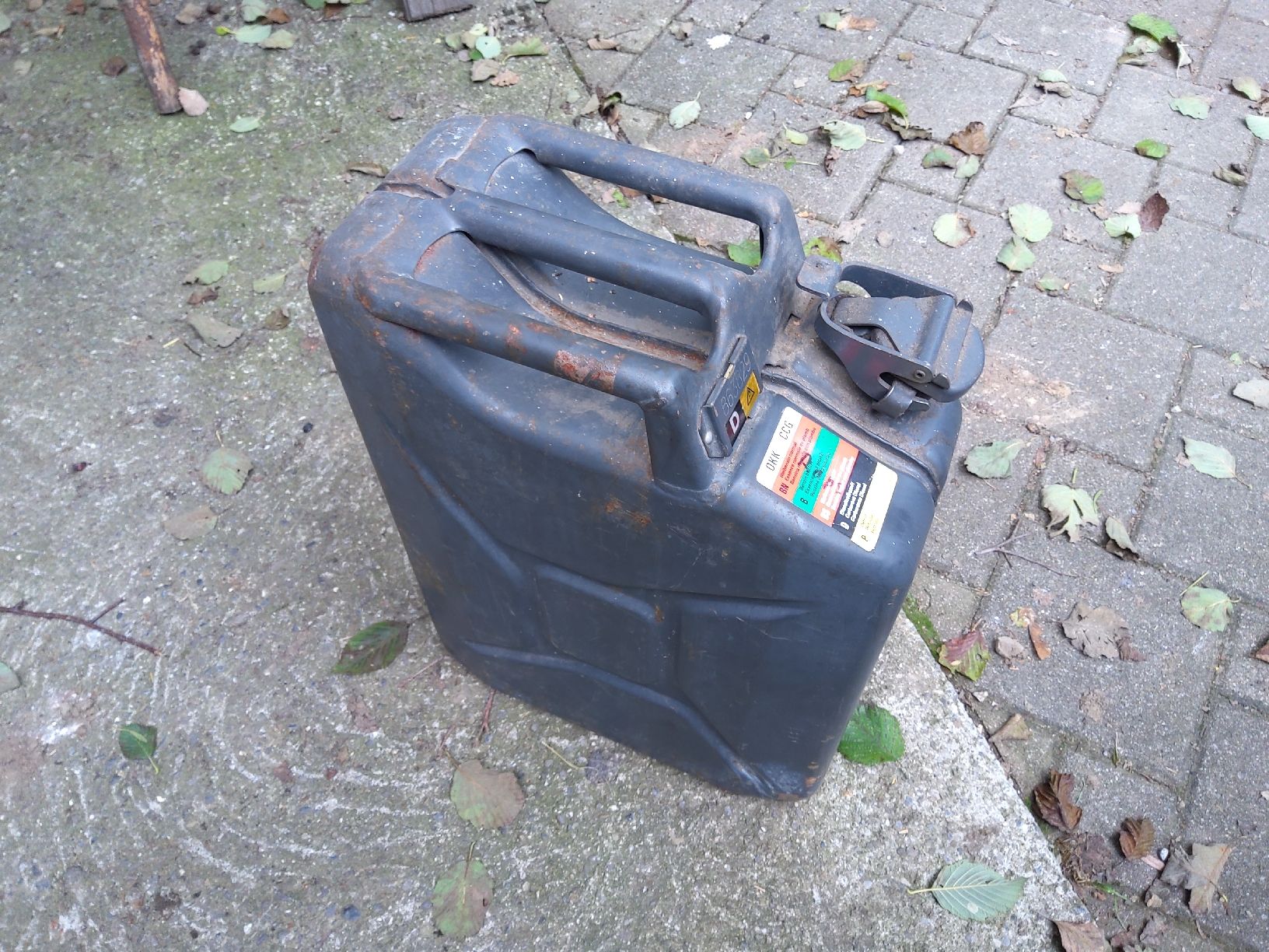 Accessori per altri veicoli: Kanister Jeep – Usato da Aeschi b. Spiez venduto da Merk-Pullax