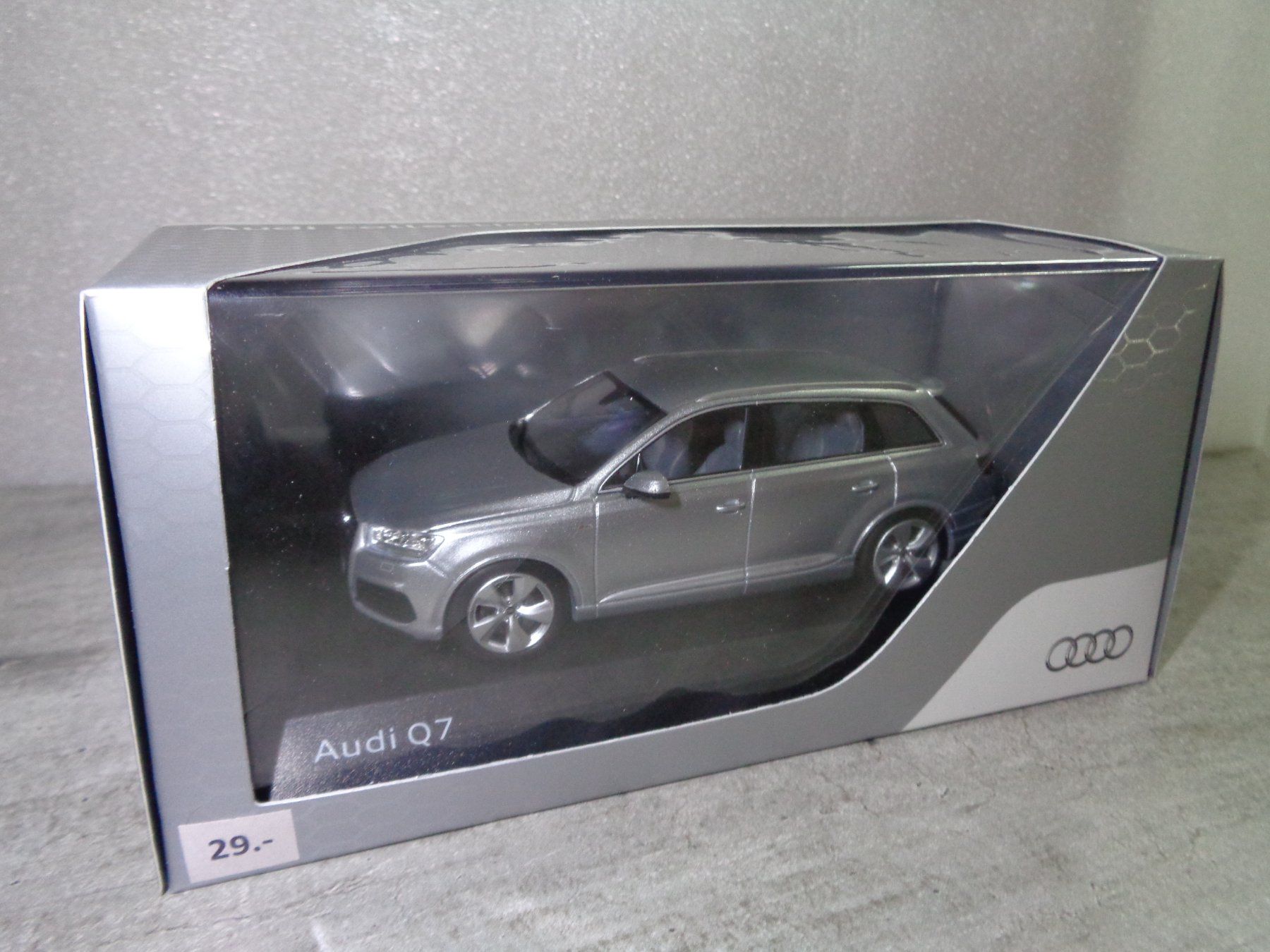 Audi Modellini d'auto: Spark 1:43 Audi Q7 – Nuovo e nell'imballaggio originale da Reconvilier venduto da rallycar