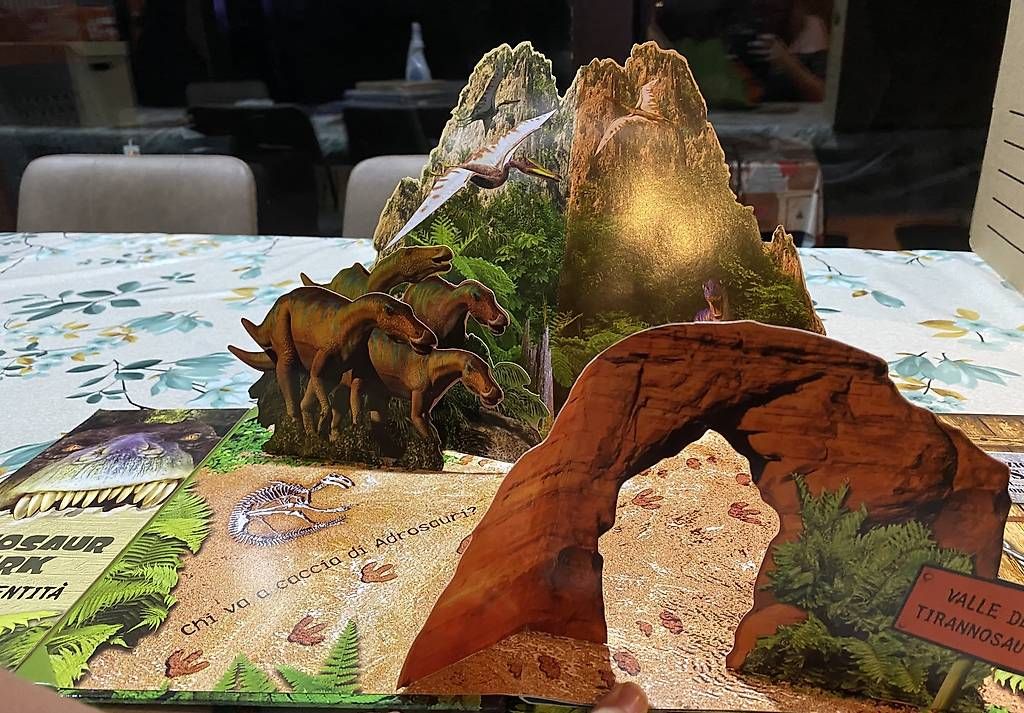 Bücher: 3 libri sui dinosauri + libro con scheletro mammut – Gebraucht aus Castel San Pietro von sab_lj2d 4