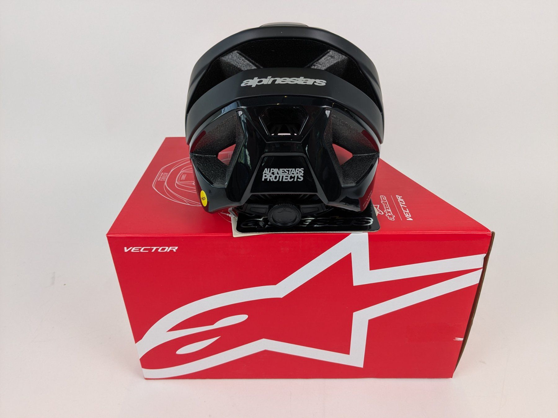 Caschi: ALPINESTARS Vector Tech Solid Bikehelm Gr. M – Nuovo (secondo la descrizione) da Dintikon venduto da Restwert_Dintikon 1