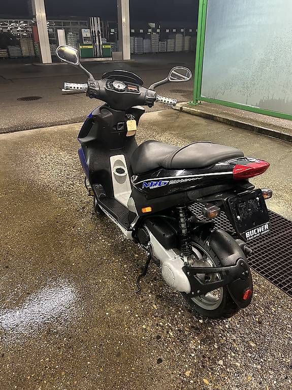 Scooter: Piagio 50 nrg scuter  – Usato da Wetzikon ZH venduto da MedinaL 2