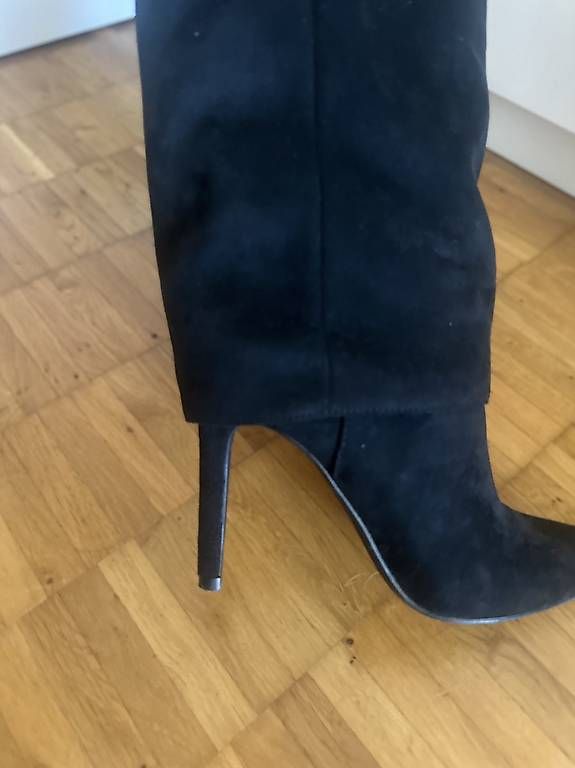 Scarpe da donna: Schwarze Overknee-Stiefel – Usato da Wettingen venduto da bah_cdd9 1