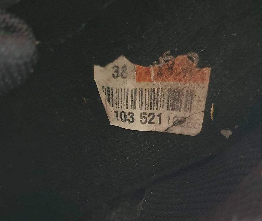 Damenschuhe: Ochsner sneaker suède noir Gr. 38 – Gebraucht aus Erde von zakleblanc 3