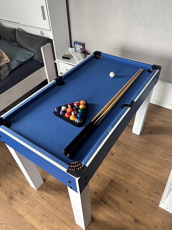 Tavoli da biliardo: Table de billard et baby-foot  – Usato da la Chaux-de-Fonds venduto da Pwenger911