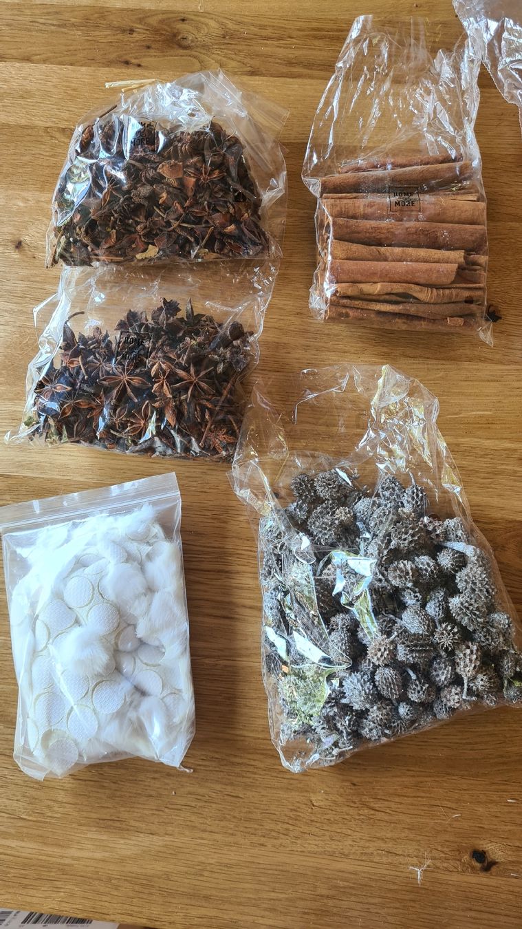 Tutte le decorazioni: lot de fleurs séchées  – Nuovo (secondo la descrizione) da Corbeyrier venduto da hel_t5mq 3
