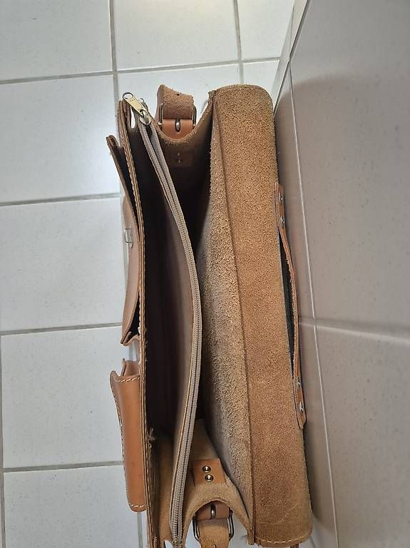 Borse da donna: Ledertasche – Usato da Lachen SZ venduto da leger 3