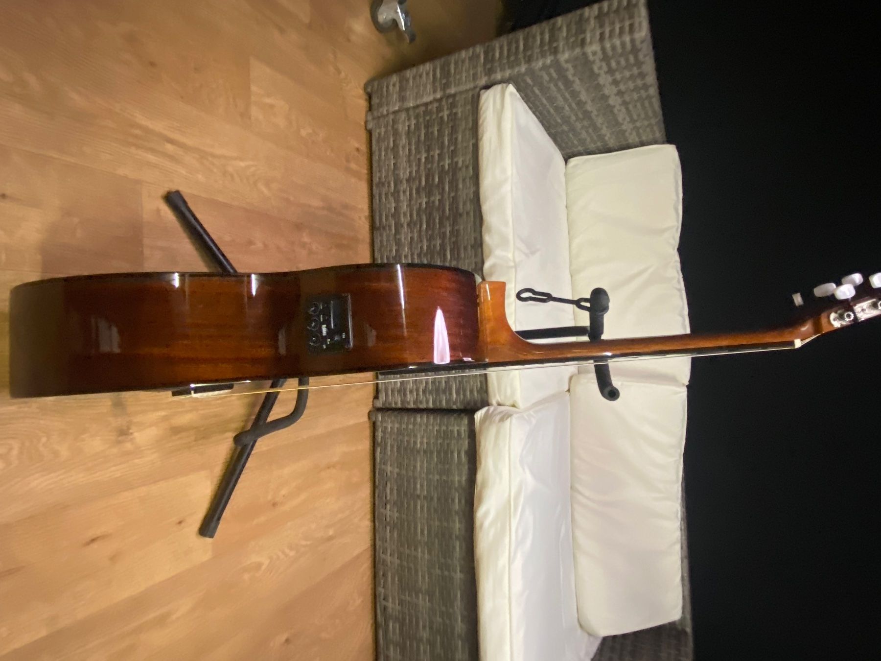 Strumenti musicali: Solana Guitar – Nuovo e nell'imballaggio originale da Schönenwerd venduto da Bryna2002 2