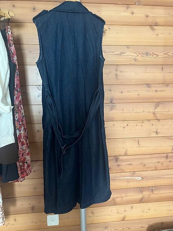 Vestiti: Maxikleid Jeanskleid Gr 44 – Usato da Simplon Dorf venduto da fraueulalia 2