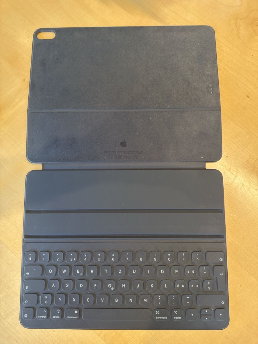 Apple Coques & Sacs: Apple iPad Pro 12.9 Smart Keyboard Folio schwarz – D'occasion à Chur par Villagio88 1