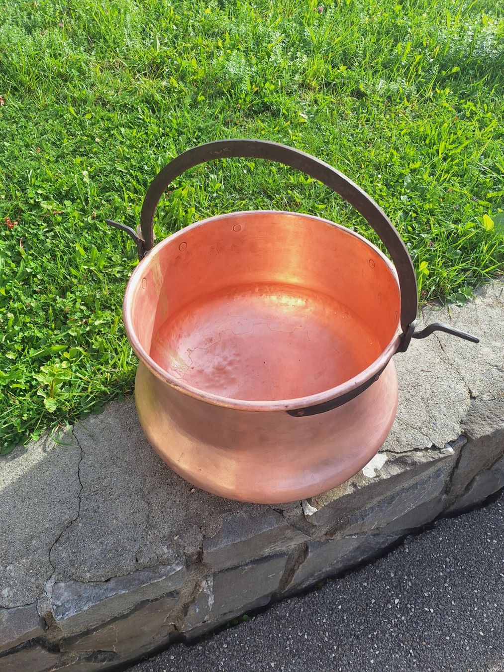Casseroles: CHAUDRON Cuivre 35l. – D'occasion à Val-d'Illiez par illiez 1