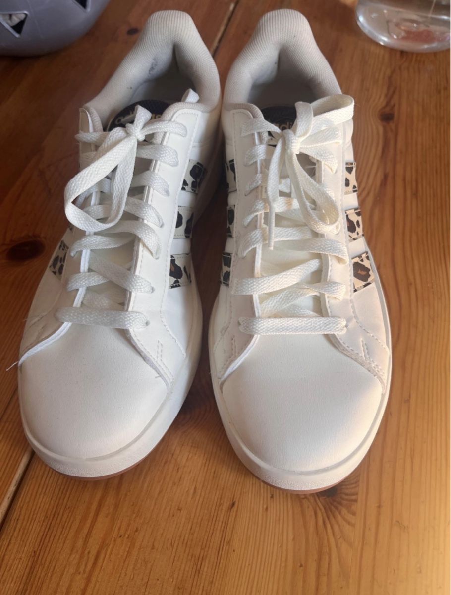 Adidas Damenschuhe: Adidas léopard  – Neu (gemäss Beschreibung) aus Ste-Croix von Valottelamarmotte 1