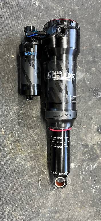 Pezzi di ricambio: MTB Dämpfer Rock Shox super Deluxe Ultimate – Usato da Giswil venduto da UeZa 1