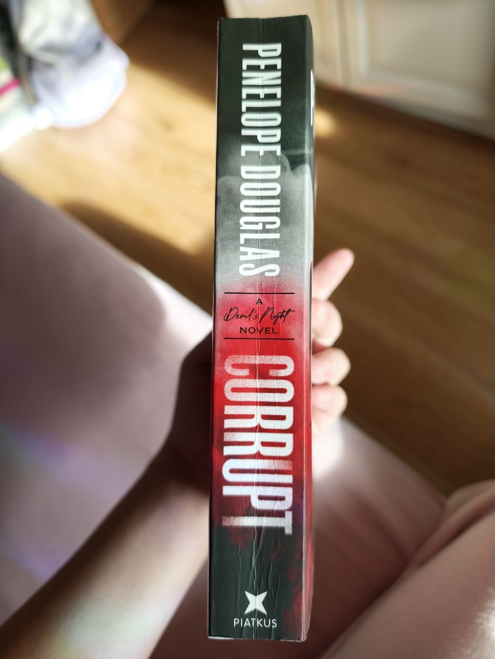 Libri: Corrupt by Penelope Douglas – Usato da Grandvaux venduto da Freezemoon 2