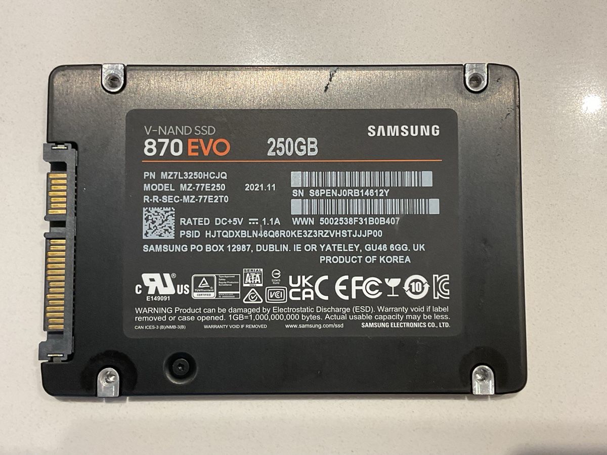 Samsung Dischi rigidi: Samsung SSD 870 EVO 250GB – Usato da Wettswil venduto da Venice3 1