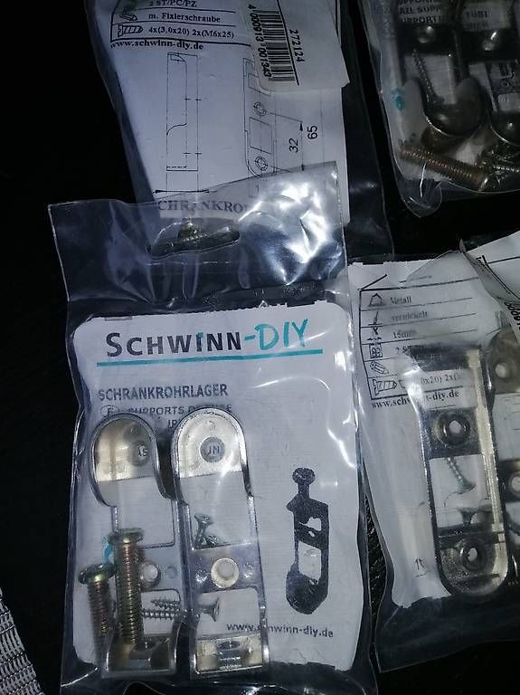 Supporti a parete: 7 Schrankstangen Halter – Usato da Bellikon venduto da Anithom 2