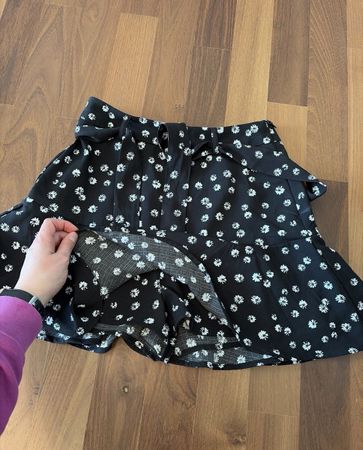 Blumige Shorts