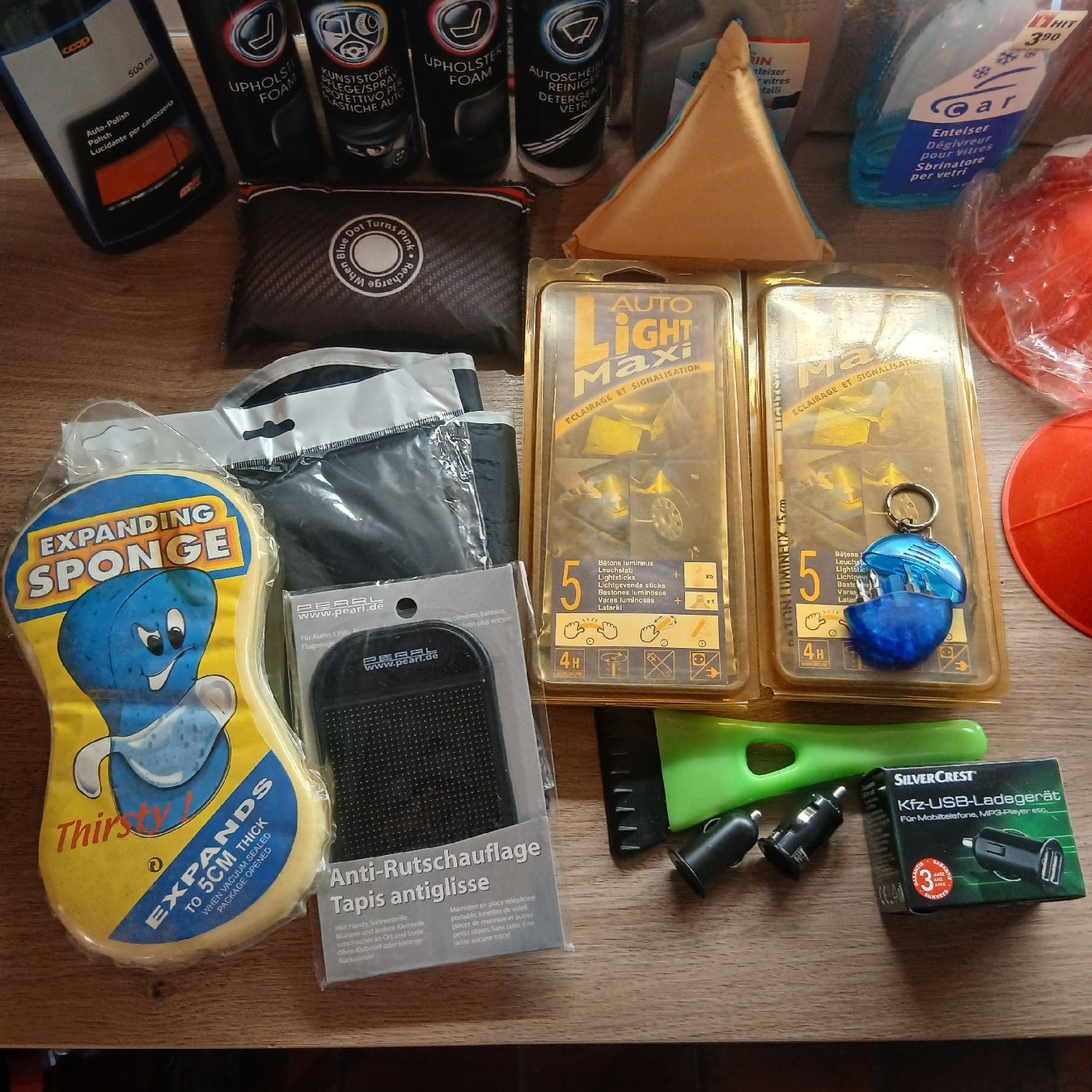Prodotti di pulizia: Auto Winter Paket: Eiskratzer, Scheibenreiniger, etc. – Usato da Rapperswil SG venduto da Danii008 1