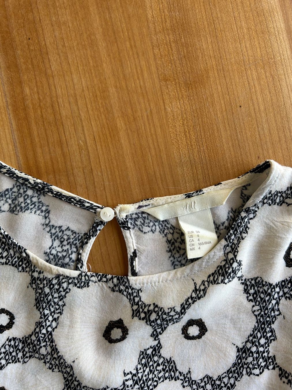 H&M Blusen: Bluse mit Blumenmuster – Gebraucht aus Schliern b. Köniz von mar_6wsv 2