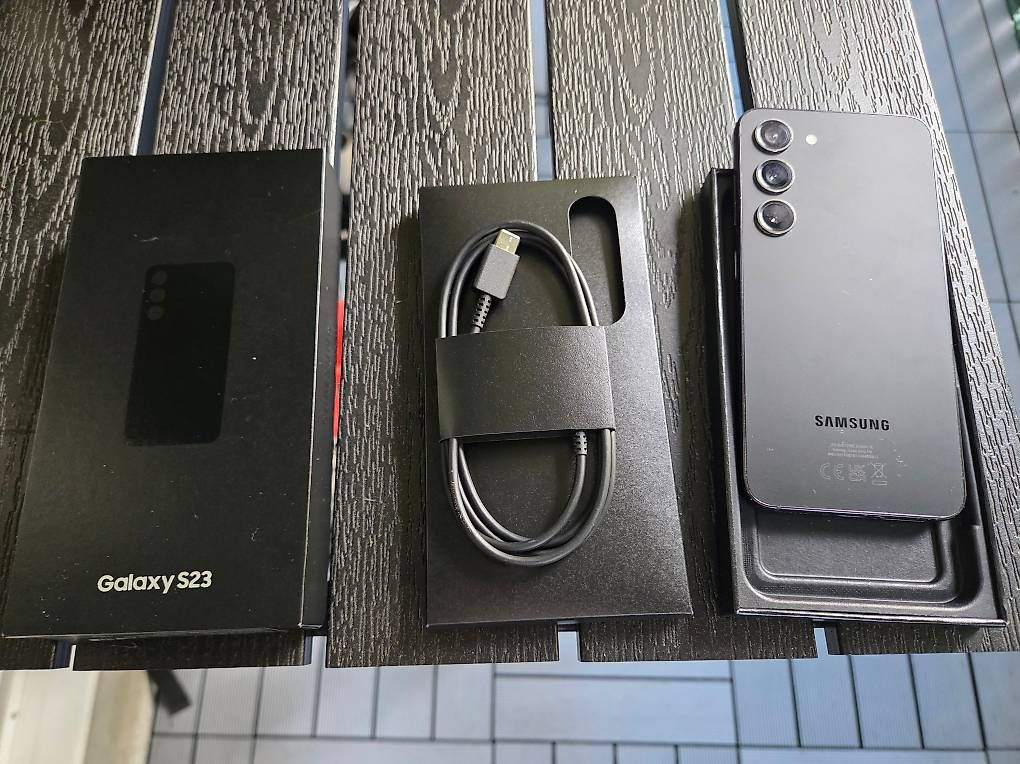 Telefoni cellulari / Smartphones: Samsung Galaxy S 23 – Usato da Baar venduto da dia2013 1