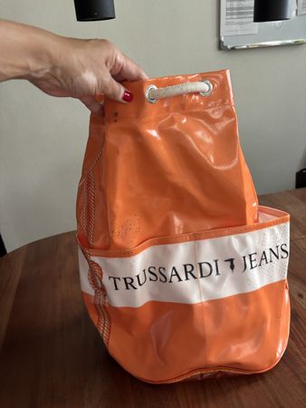 Trussardi Beutel Tasche orange Lackleder mit Seil gute