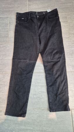 Schicke C&A Jeans, Slim Fit, Grösse 46, Schwarz