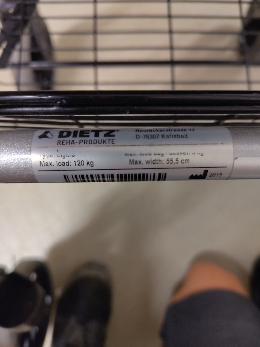 Ausili per la deambulazione: Rollator Dietz mit Sitz und Korb – Usato da Schaffhausen venduto da chr_2rw5 5