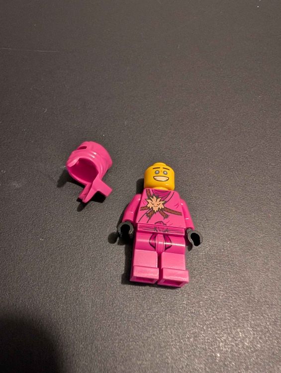 Lego Ninjago Pink Zane Minifigure (Gebraucht) in Frauenfeld für CHF 33 ...