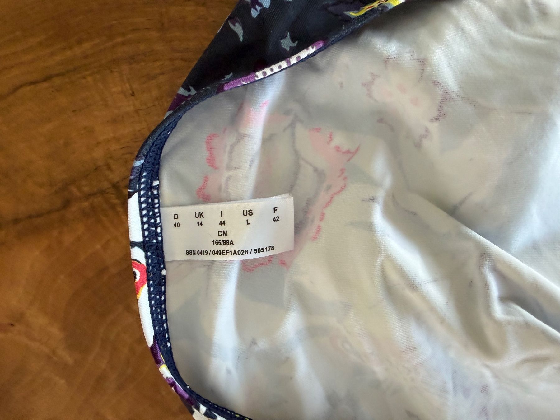 Esprit Badekleider & Bikinis: Bikini, Esprit, Oberteil Grösse 38B, Hose Grösse 40 – Gebraucht aus Haslen AI von s176 7