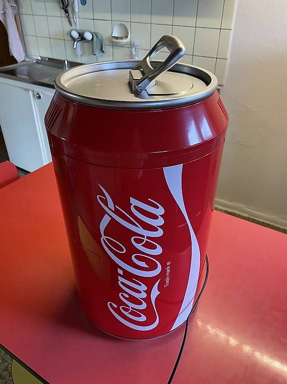 Frigoriferi: Kühlschrank Coca Cola Retro Cool – Usato da Wattenwil venduto da Palmeli