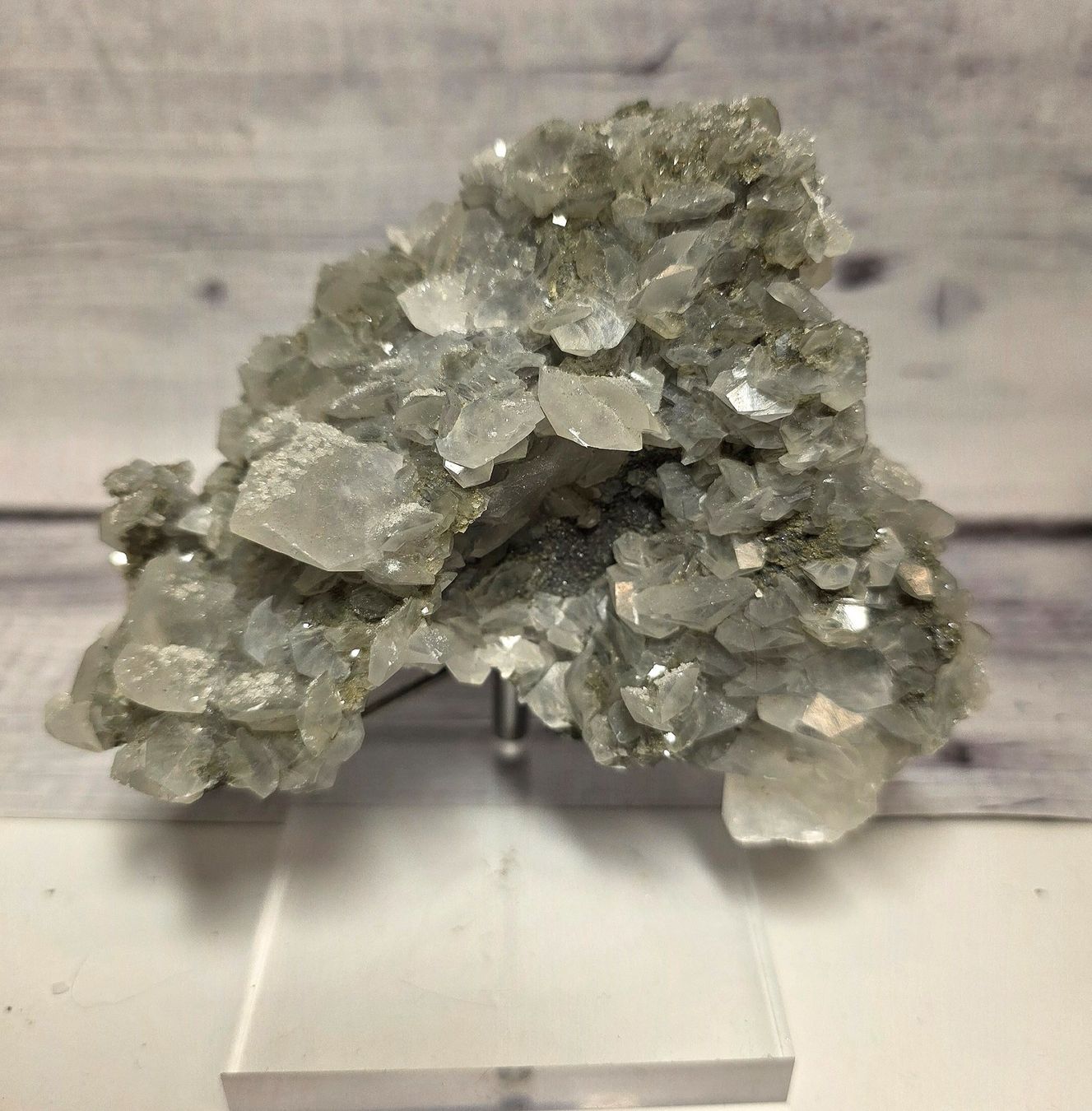 Minerali & Pietre curative: Calcit Stufe fluoreszierend 310g – Nuovo e nell'imballaggio originale da Matzingen venduto da Shay_Crystalz