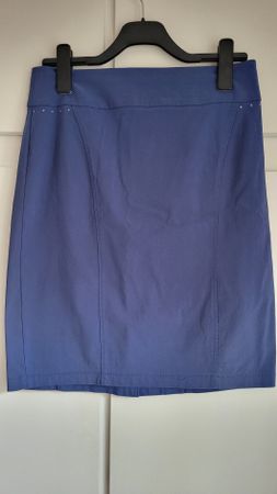 Jupe courte bleue taille 38 Charles Voegele bon état