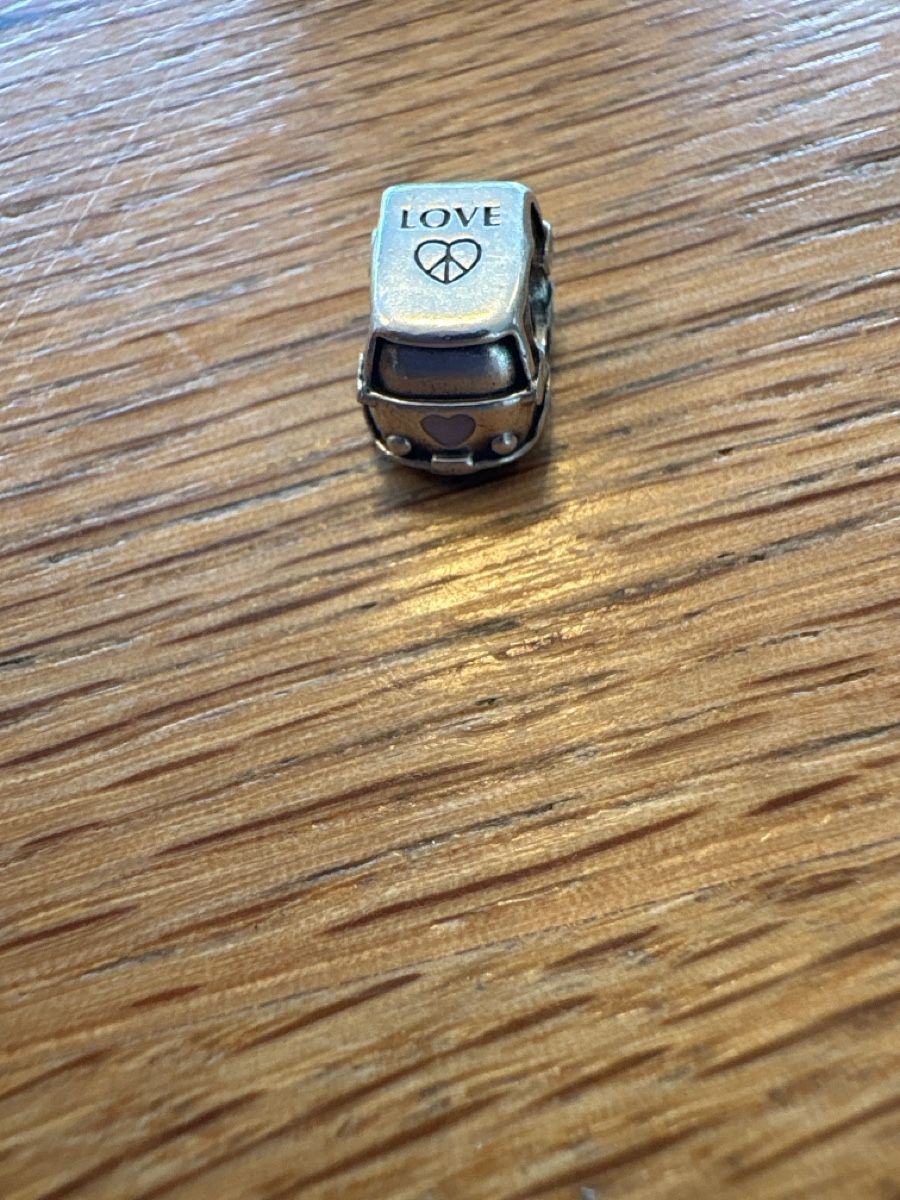 Pandora Ciondoli: Pandora Charm VW Bulli – Usato da Fisibach venduto da Floh1981