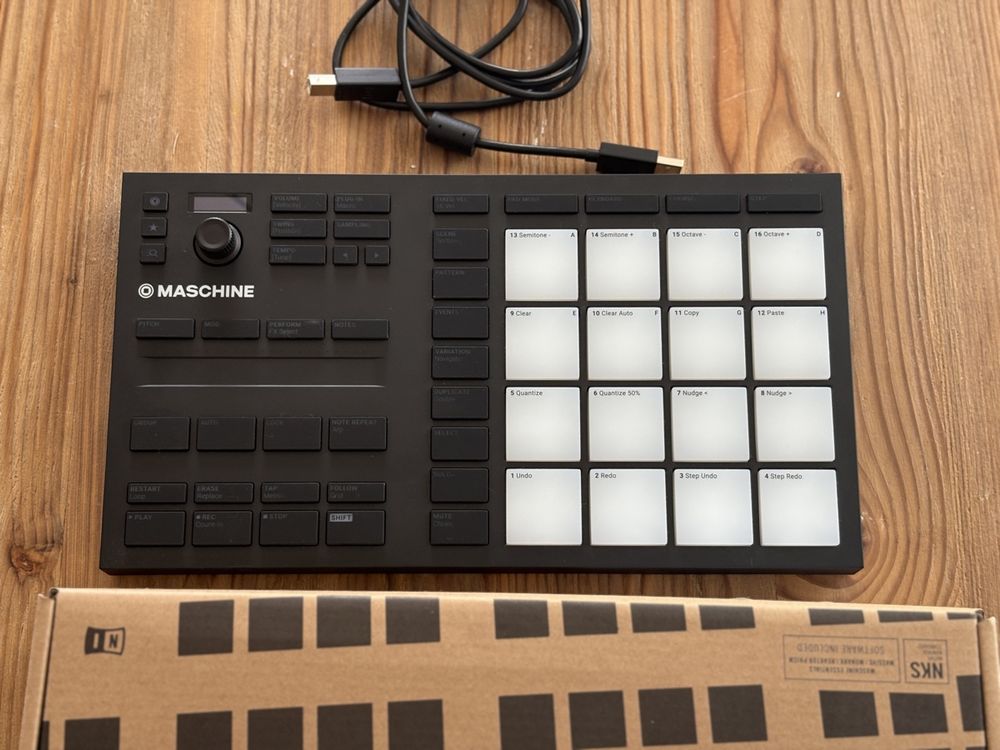 Native Instruments Strumenti musicali: Native Instruments Maschine Mikro MK3 - Lizenzen übertragbar – Nuovo (secondo la descrizione) da St. Gallen venduto da m.ciesielski 2