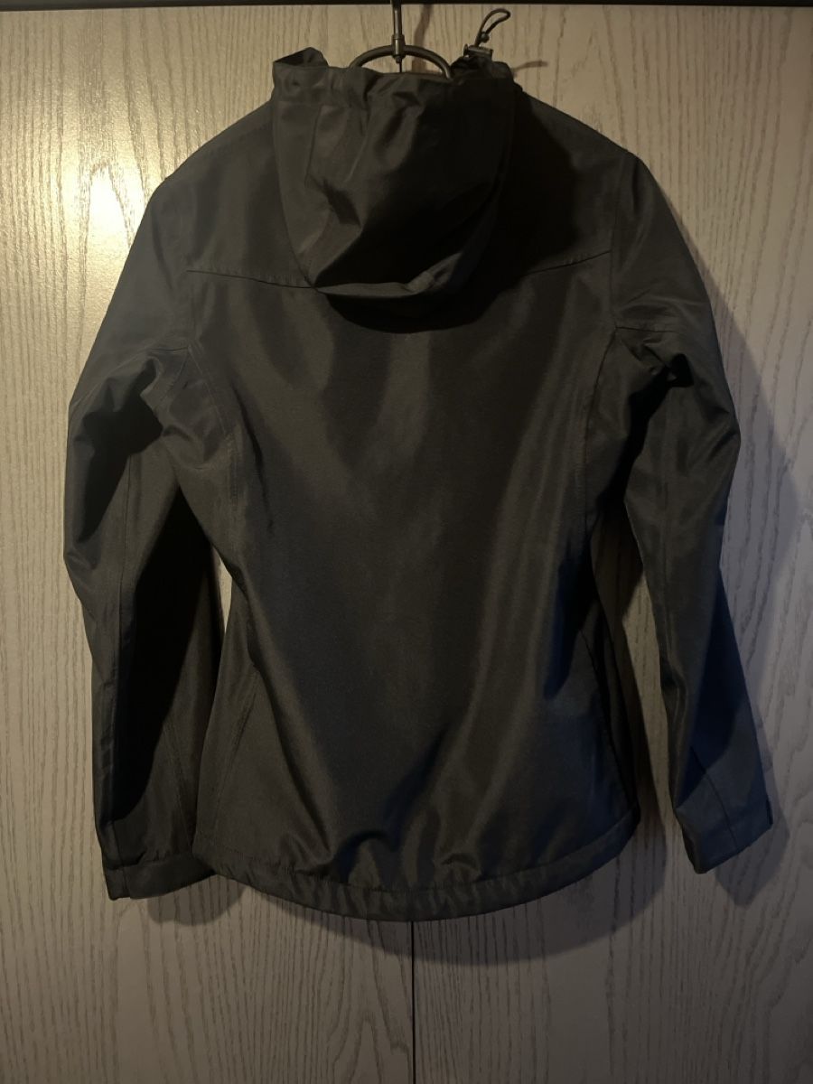 Giacche: Veste imperméable noire – Usato da Le Locle venduto da Ophelhugy 1