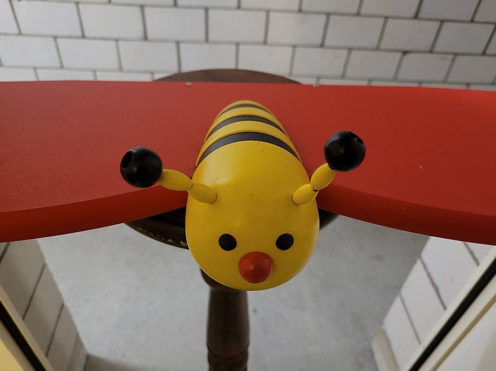 Scaffali: Kinderregal Möbel Pfister Biene – Usato da Spreitenbach venduto da dde_5k86 1