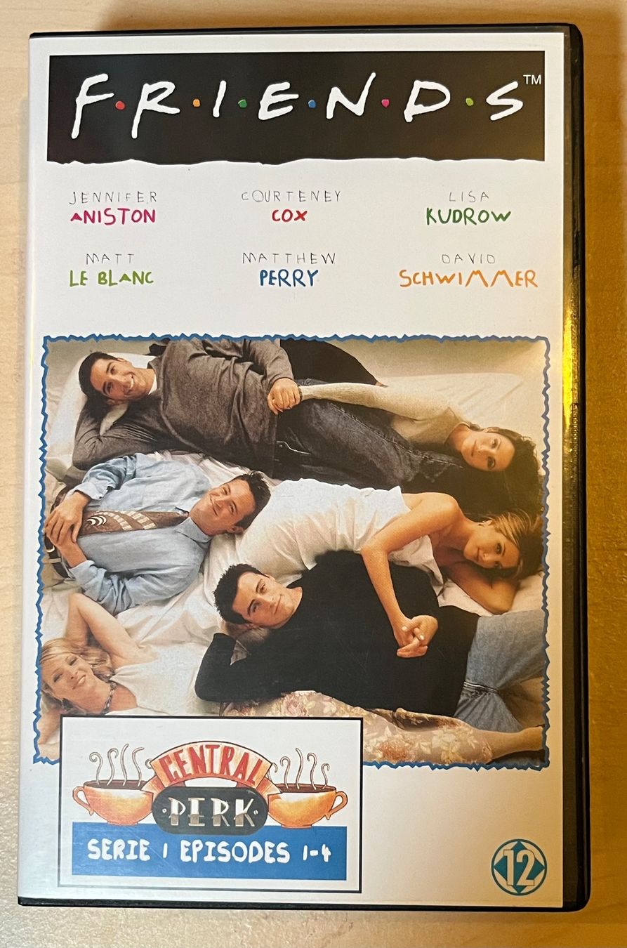 Tutti i VHS: FRIENDS - saison 1 épisode 1-4 – Usato da Dombresson venduto da joe_7p65